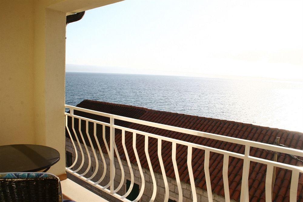 Pansion Epetium Hotel Stobrec Bagian luar foto