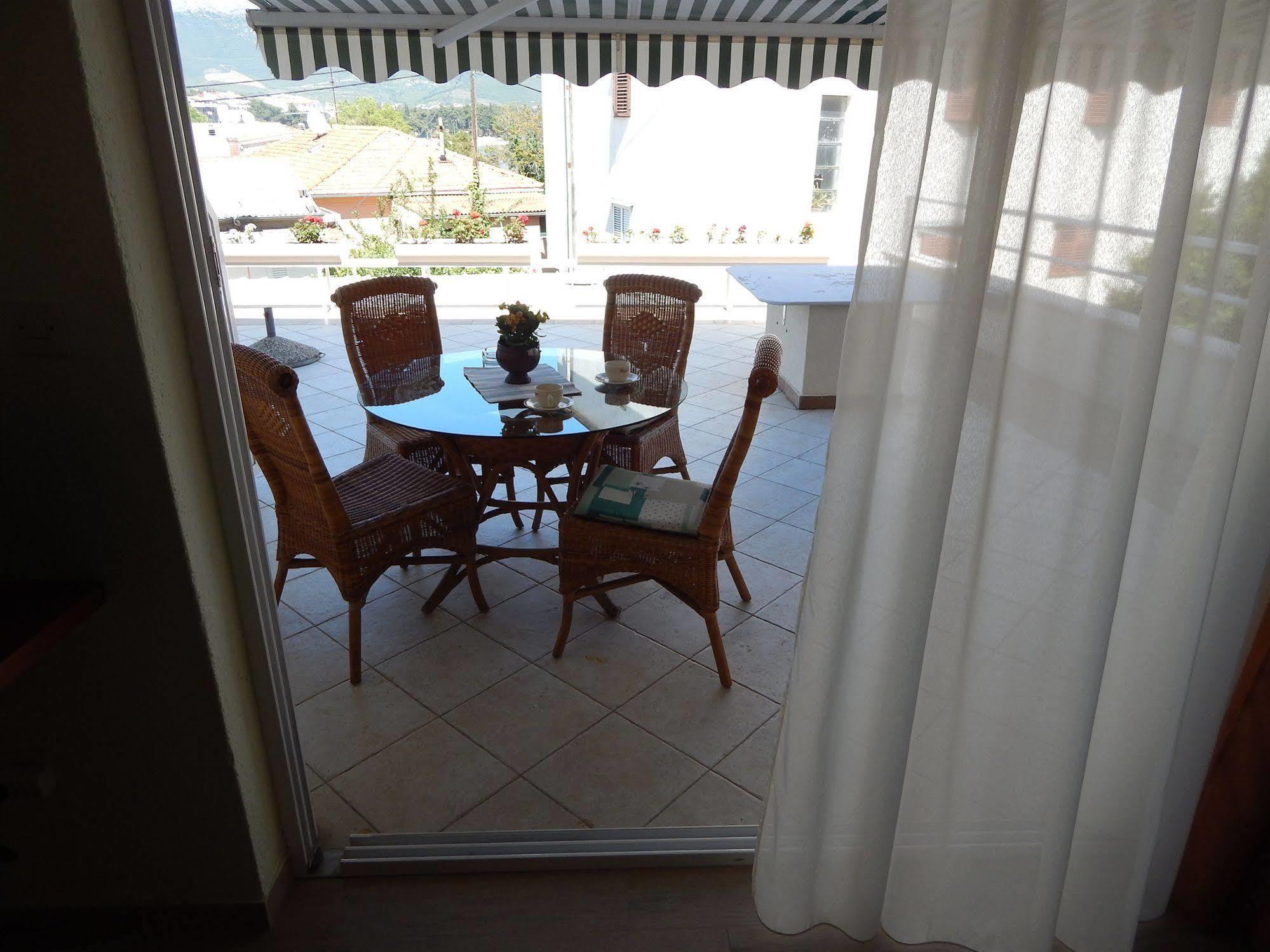 Pansion Epetium Hotel Stobrec Bagian luar foto